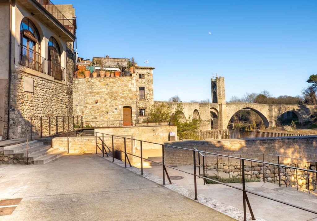 Besalú, un viaje a la época medieval