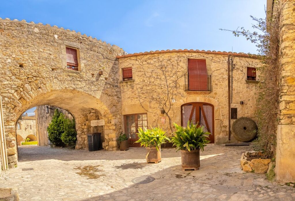 Peratallada, un pueblo fortificado