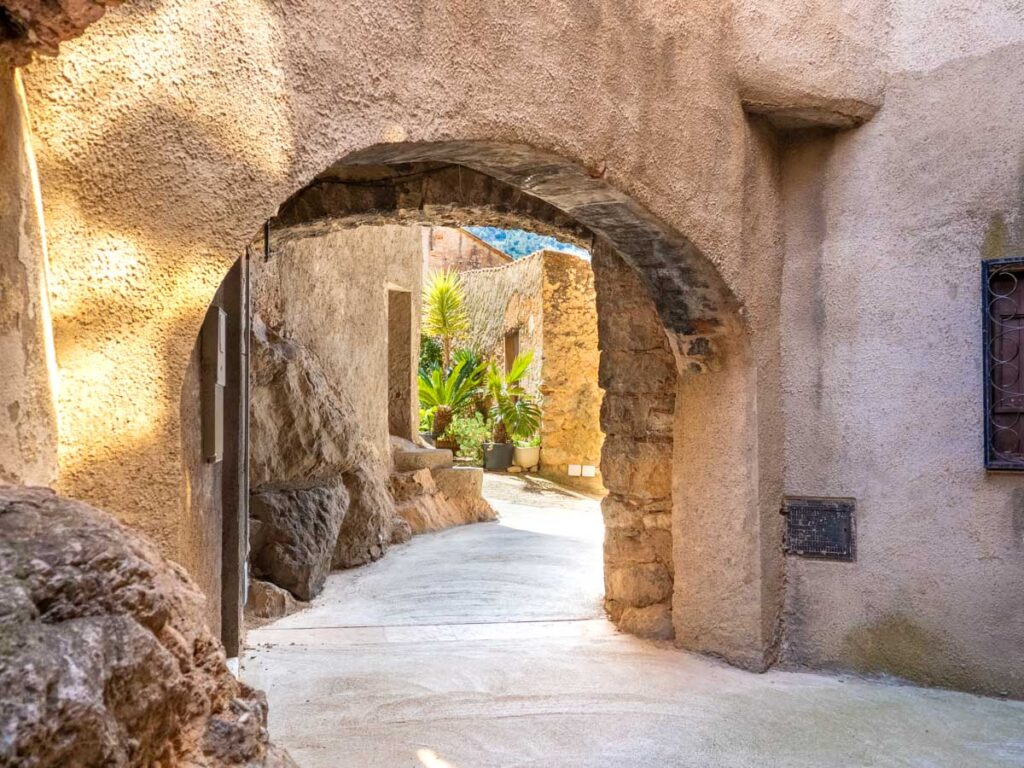 Arcadas medievales Pratdip