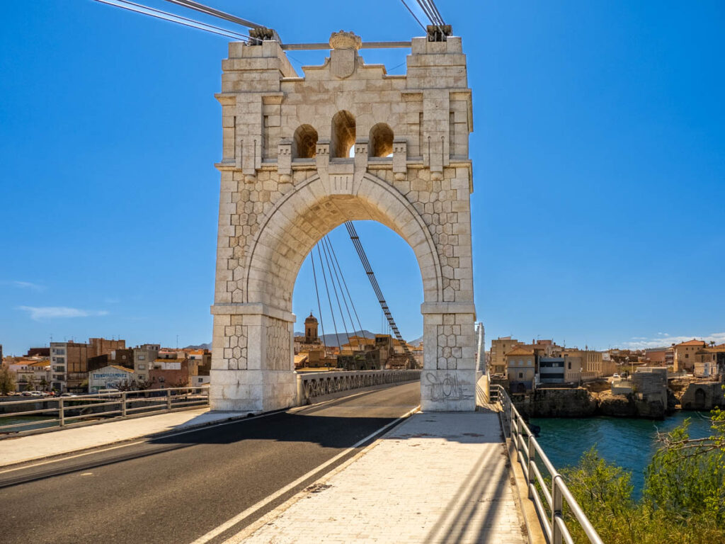 Pont penjant d'Amposta