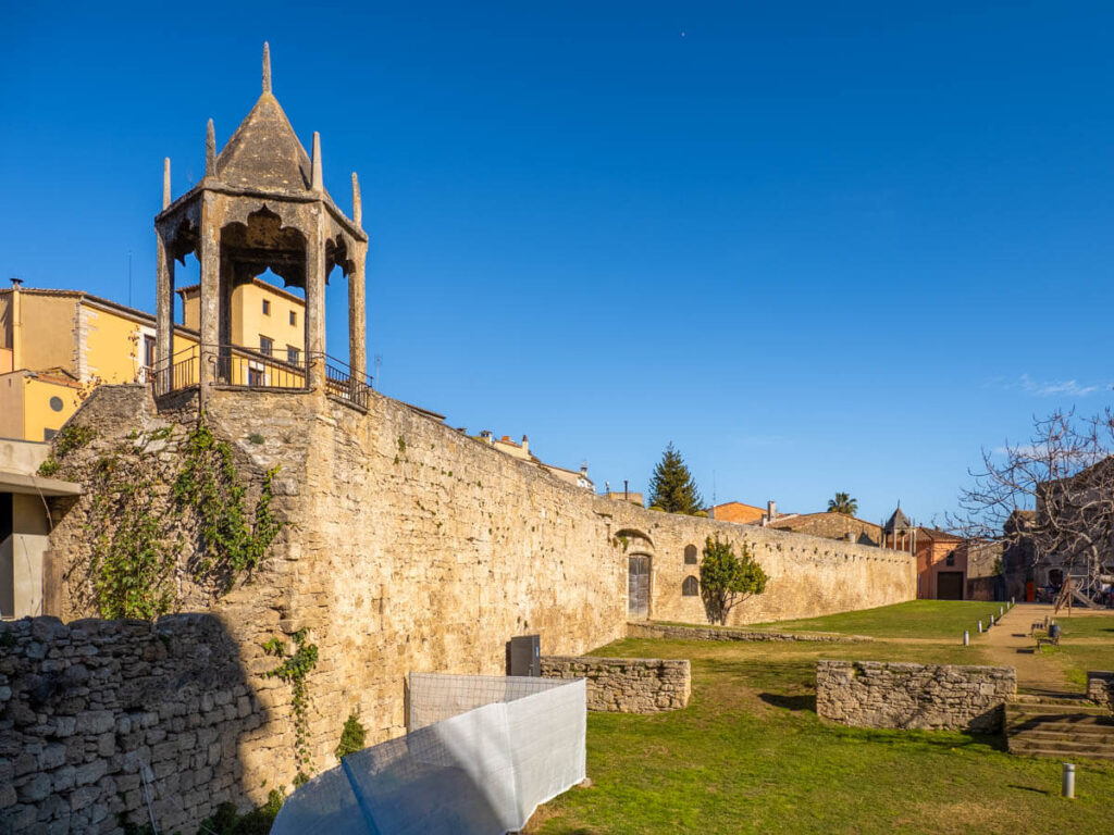 Restes de la muralla medieval