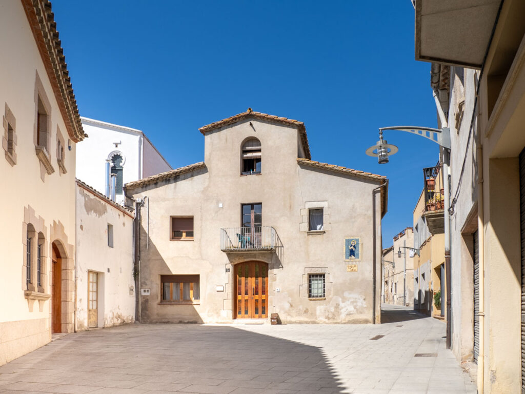 Plaça Sant Grau + Cal Pebrot