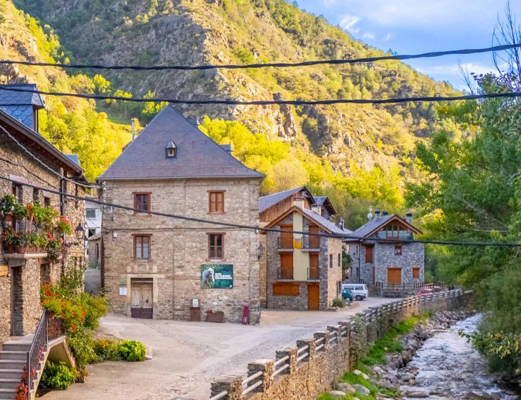 Casa de l'Ós Bru (Isil)