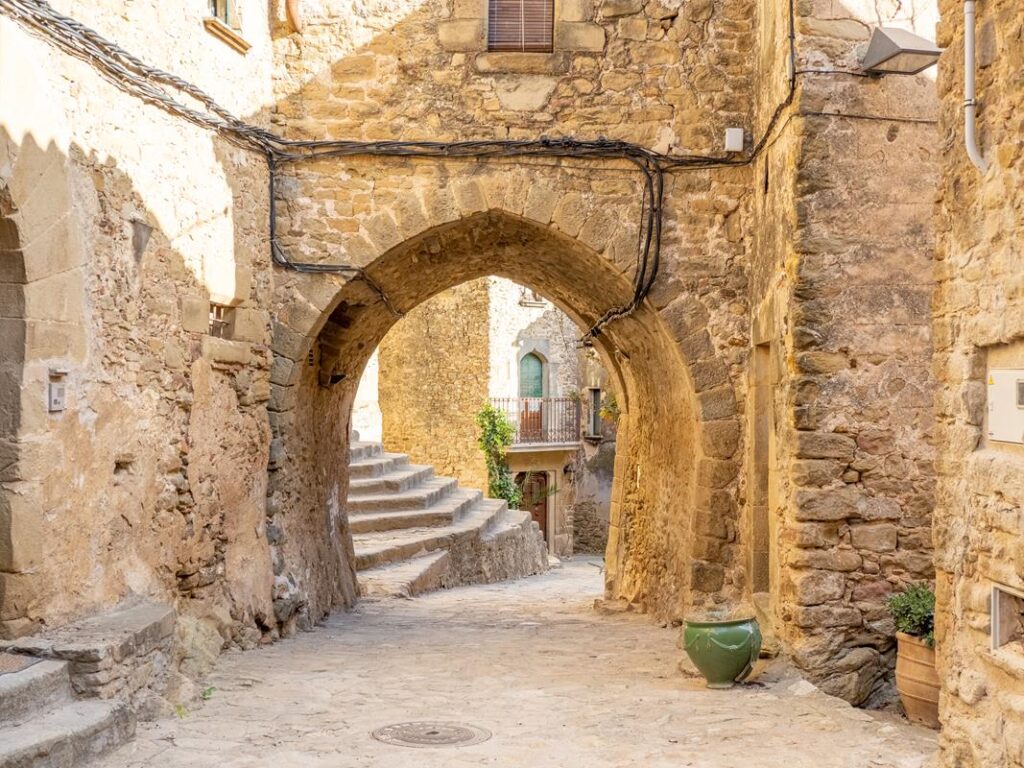 madremanya portal gotic sagrera