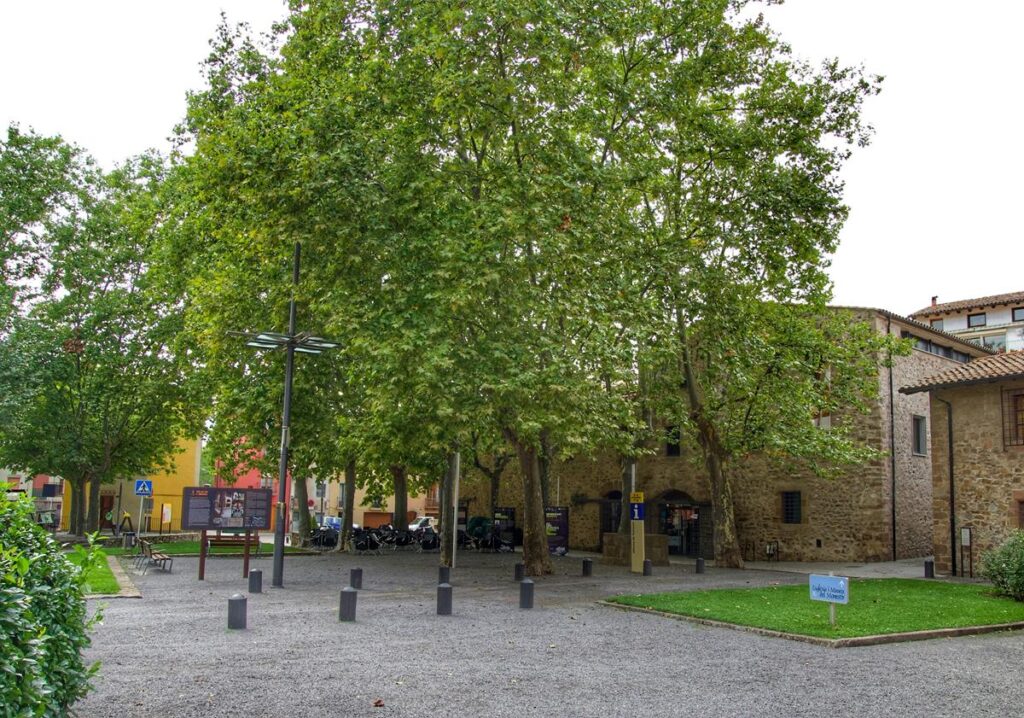 Plaça de l'abadessa Sant Joan de les Abadesses