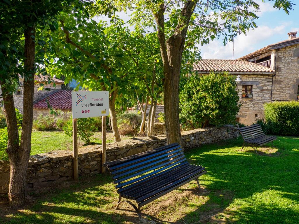 Tavertet, un poble envoltat de cingles