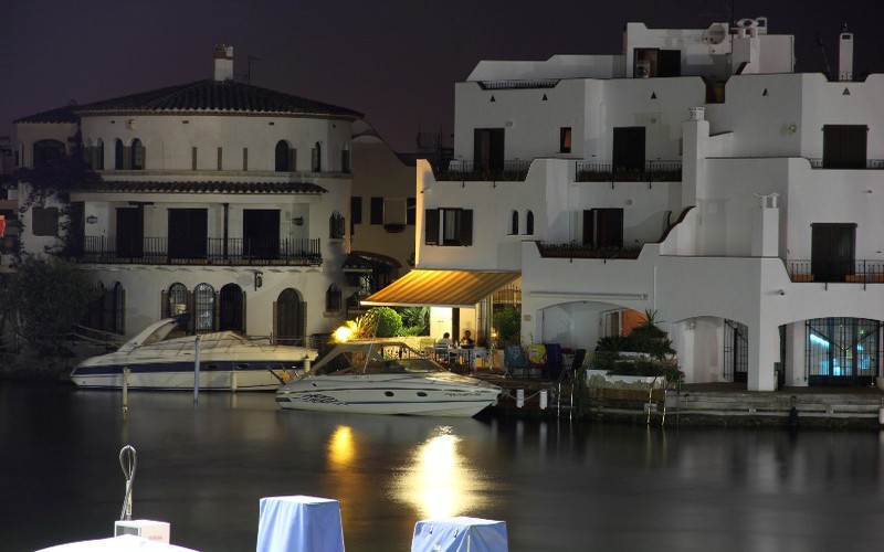 Empuriabrava, canals i mar