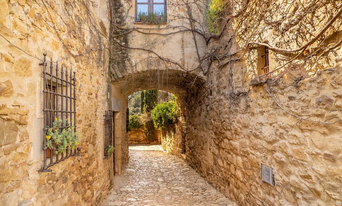 Peratallada, un poble fortificat