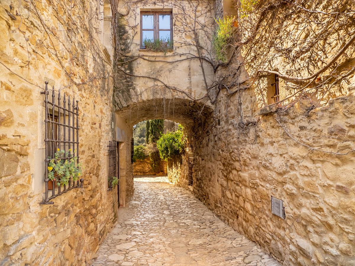 Peratallada, un poble fortificat