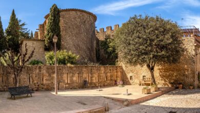 Vulpellac, entre portals gòtics i carrerons empedrats